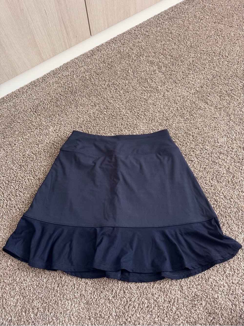 Tommy Bahama Navy Ruffle Hem Skirt with shorts Sz XS